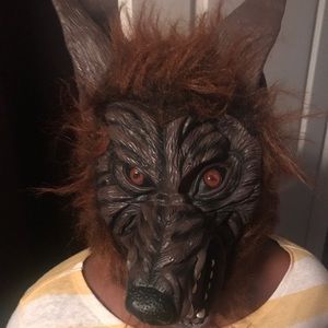 Wolf mask and claws hands